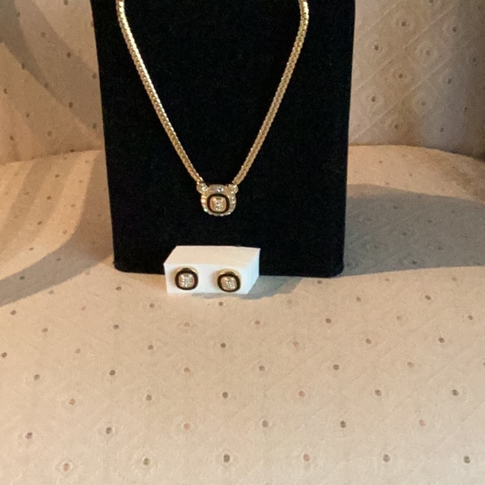 Vintage Costume Gold Colored Necklace And Matching Earrings.